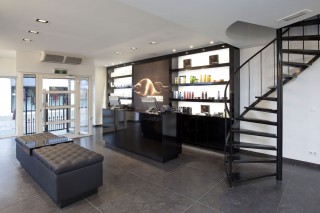 Poef op maat gecapitonneerd - Projecten - Realisaties